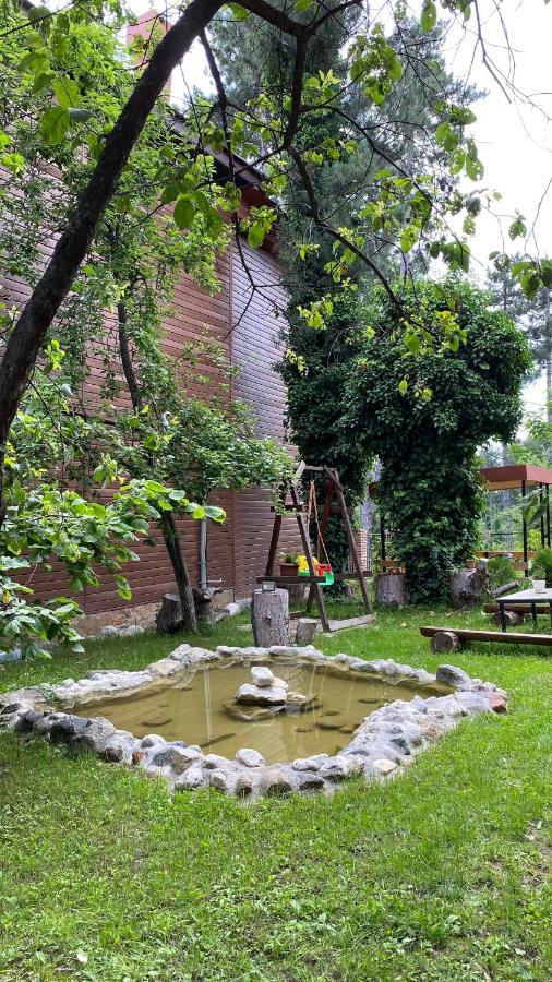 Neli & Zaal Guest House 泰拉维 外观 照片